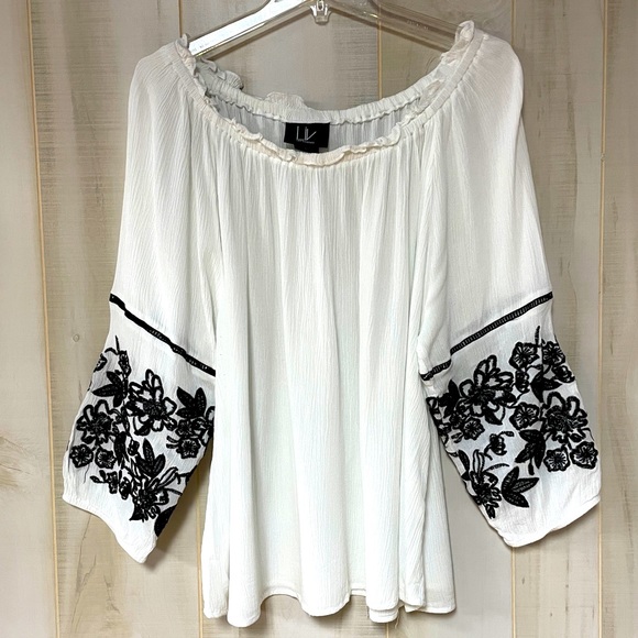 Liv Los Angeles Tops - Liv Los Angeles White Sheer Boho Embroidered Blouse Sz 2X